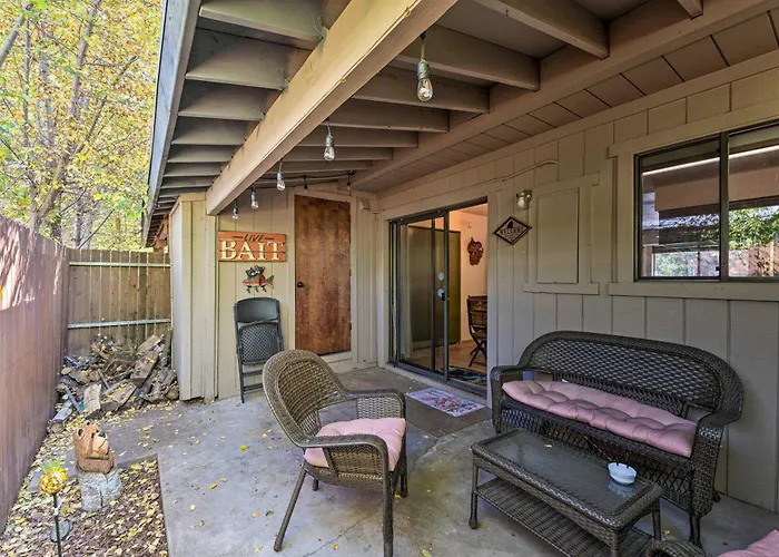 Gated Resort, Pool And Townhome In Pinetop! Holiday home *