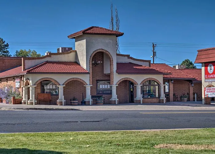 Gated Resort, Pool And Townhome In Pinetop! *