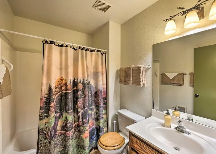 Gated Resort, Pool And Townhome In Pinetop! *