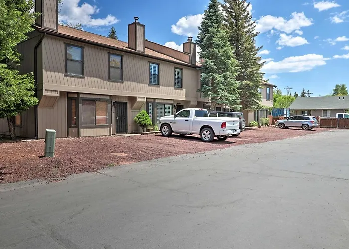 Gated Resort, Pool And Townhome In Pinetop! Holiday home