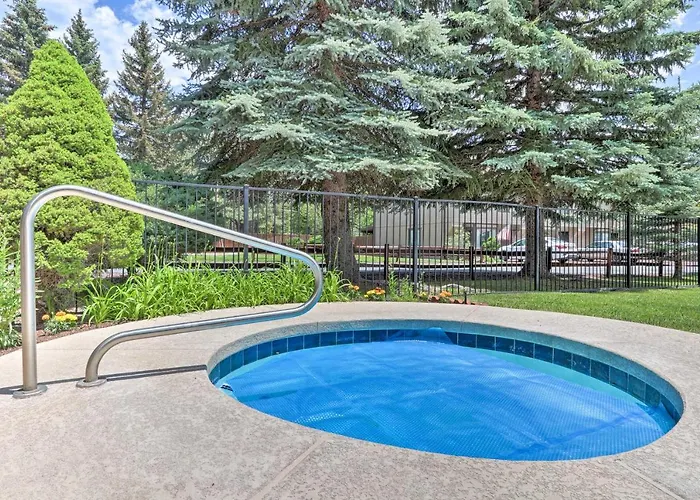 Gated Resort, Pool And Townhome In Pinetop! Holiday home *